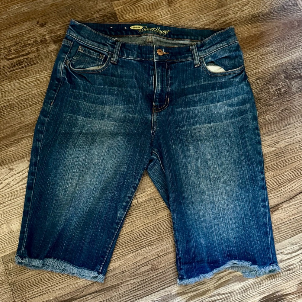 Old Navy Sweetheart Dark Wash Denim Bermuda Shorts Size 8 Regular